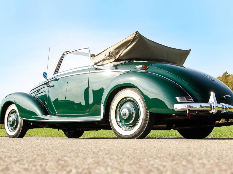 Image 1/18 of Mercedes-Benz 220 Cabriolet A (1953)