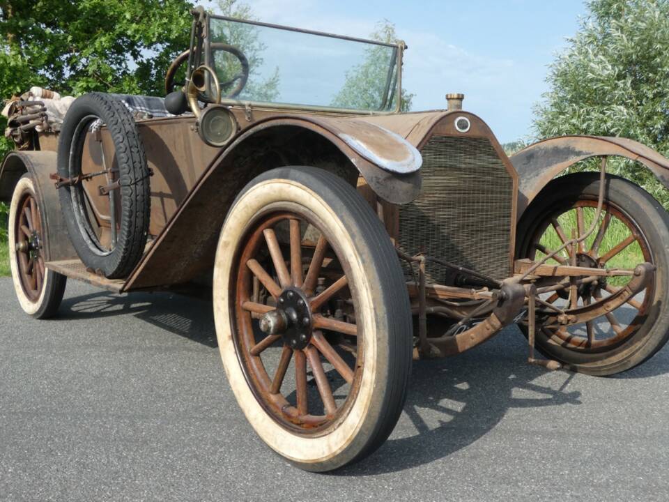 Image 16/66 of Regal Model T Underslung (1913)