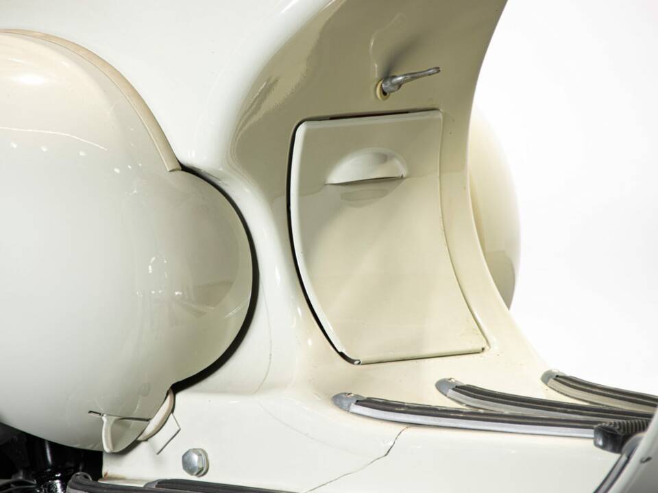 Afbeelding 33/50 van Piaggio Vespa 150 "Struzzo" VL (1956)