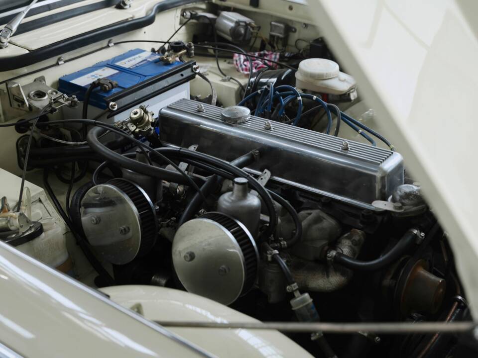 Bild 31/44 von Triumph TR 250 (1968)