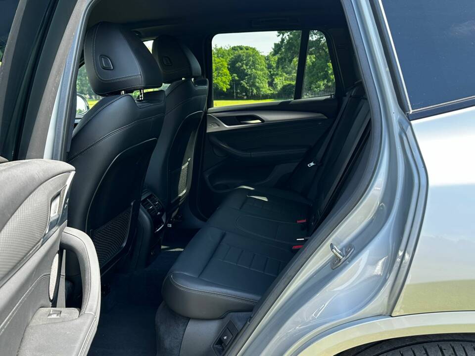 Image 35/64 de BMW X3 M Competition (2019)