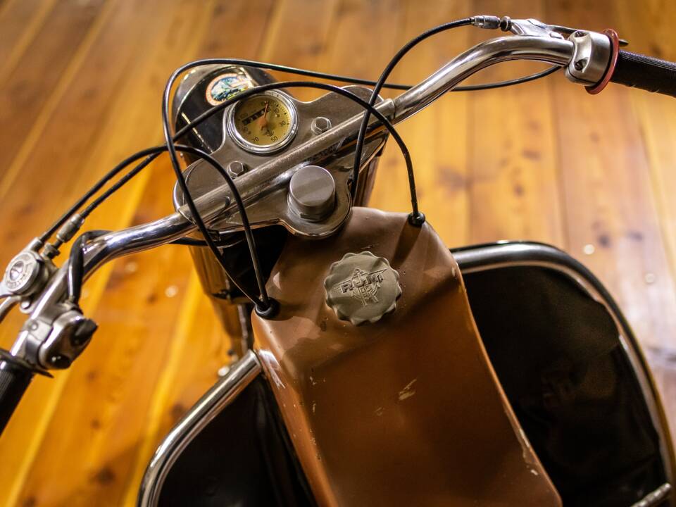 Image 11/13 of Rumi 125 Scoiattolo (1955)