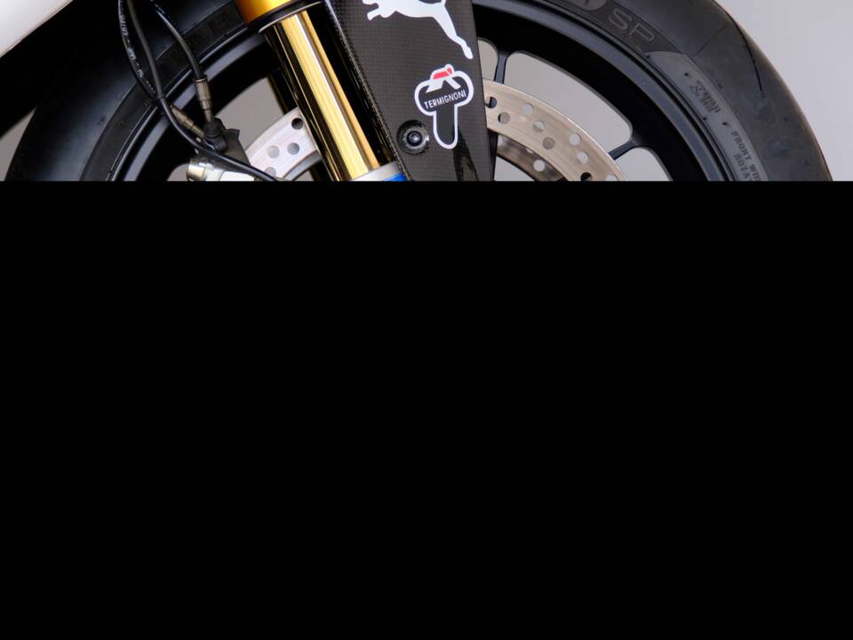 Image 3/98 of Ducati 1098 R (2010)