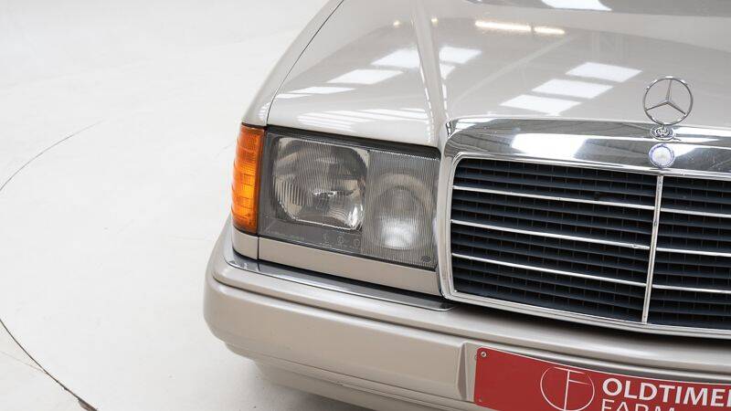 Bild 10/15 von Mercedes-Benz 300 E (1992)