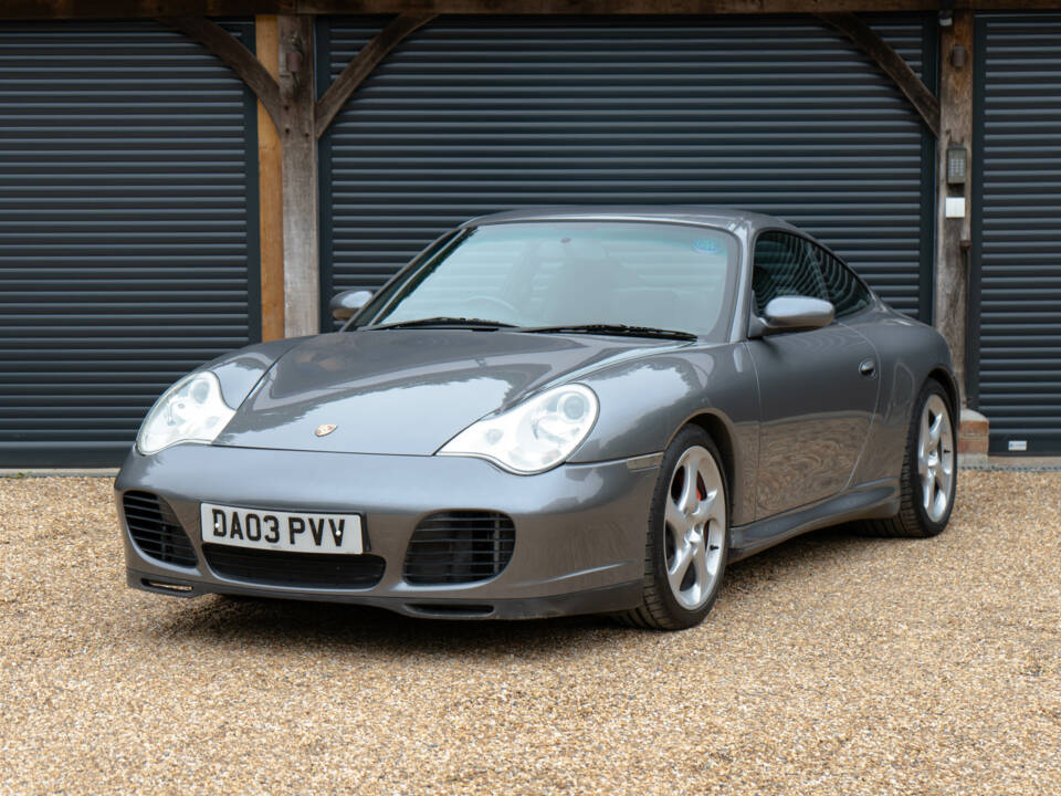Image 9/50 of Porsche 911 Carrera 4S (2003)