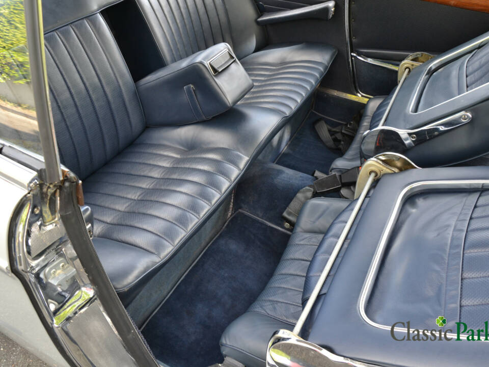 Image 23/50 of BMW 2000 CS (1970)