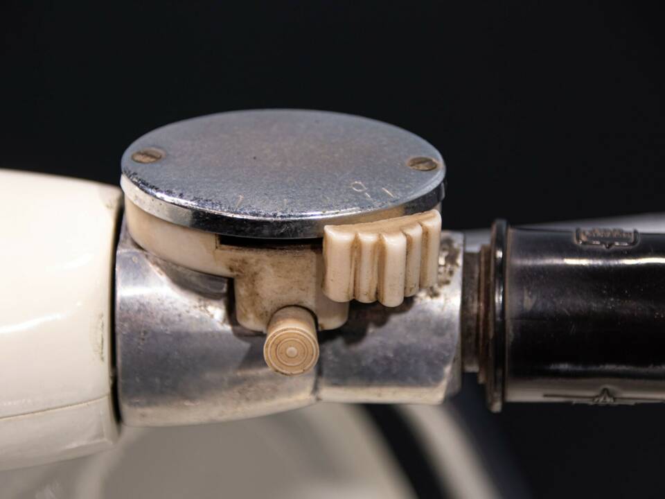 Image 32/50 of Aermacchi DUMMY (1956)