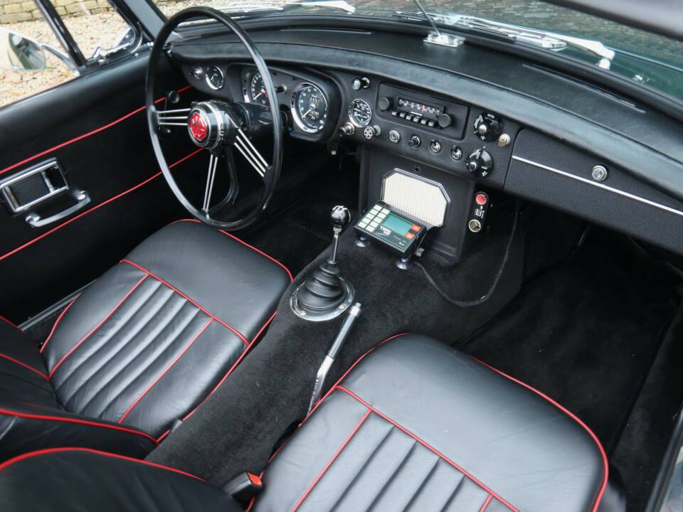 Bild 32/50 von MG MGB (1968)