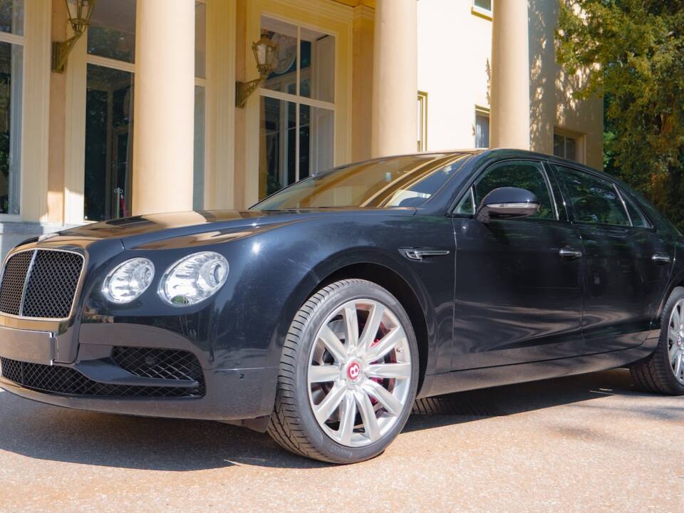 Imagen 58/68 de Bentley Flying Spur V8 S (2017)
