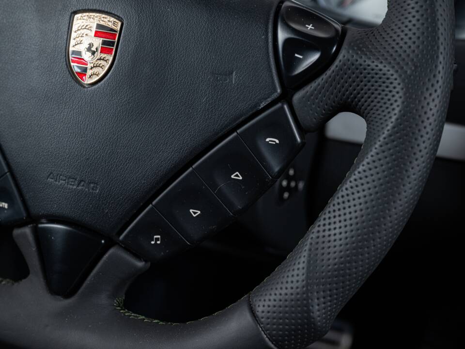 Bild 12/38 von Porsche Cayenne Turbo (2007)