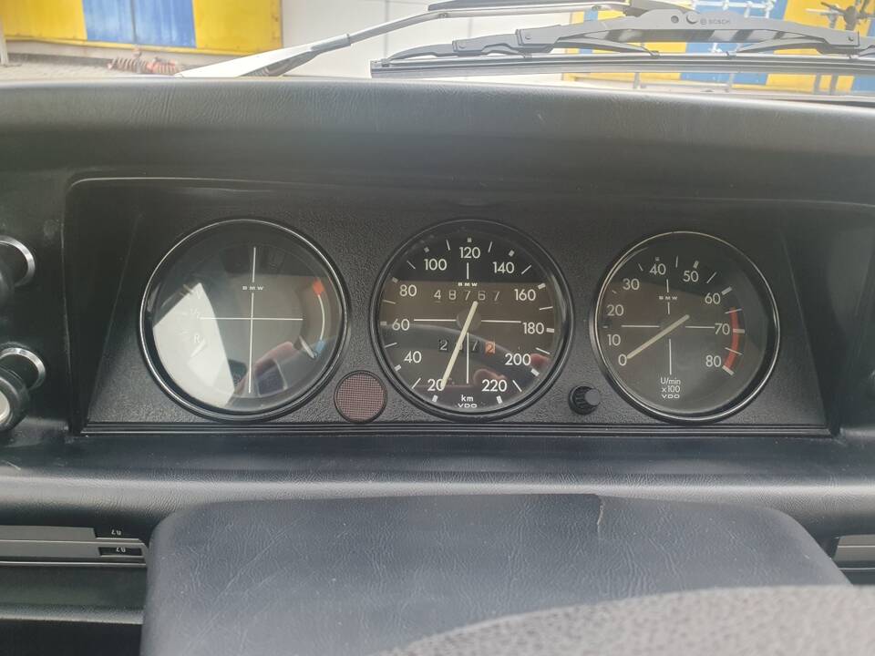 Bild 7/25 von BMW Touring 2000 tii (1973)