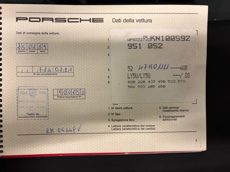 Image 84/98 of Porsche 944 Turbo S (1988)
