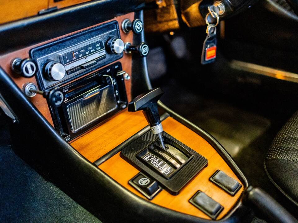 Afbeelding 50/50 van Triumph Stag (1972)