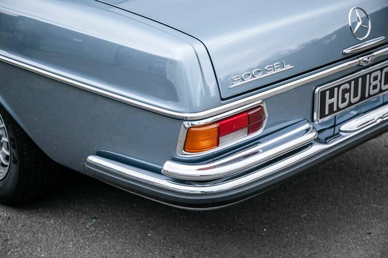 Image 13/32 of Mercedes-Benz 300 SEL 6.3 (1971)