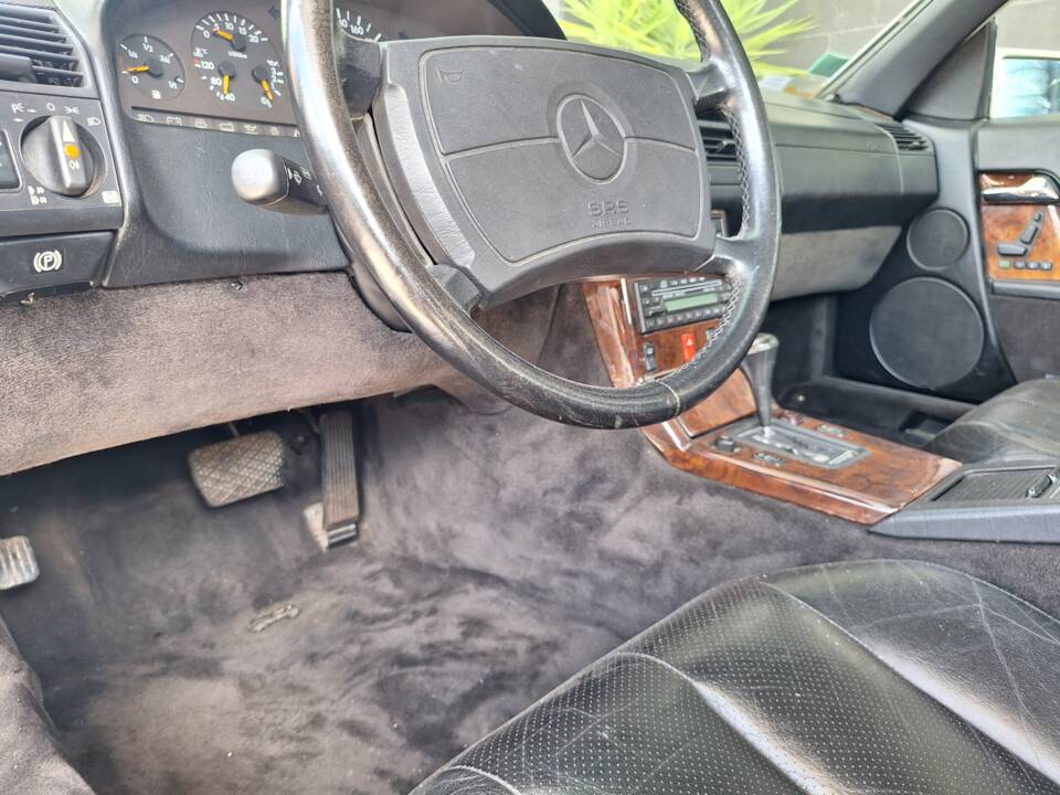Bild 15/26 von Mercedes-Benz 500 SL (1990)