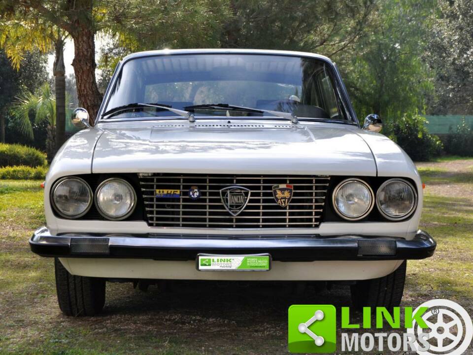 Image 3/10 of Lancia Flavia Coupé 2000 (1973)