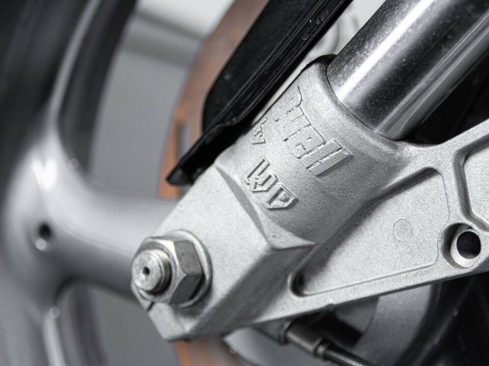 Image 49/50 de Buell DUMMY (1996)