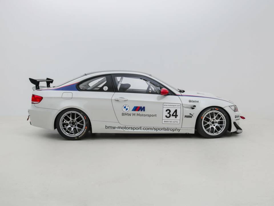 Obraz 3/21 pojazdu BMW M3 (2009)