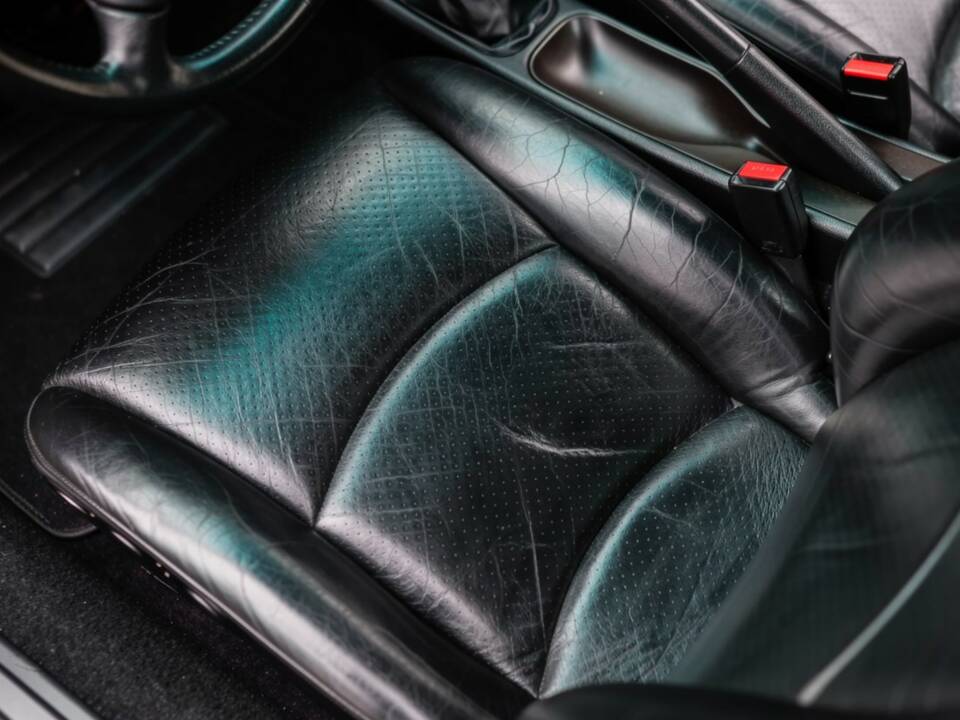 Bild 9/19 von Porsche 911 Carrera 4 (1996)