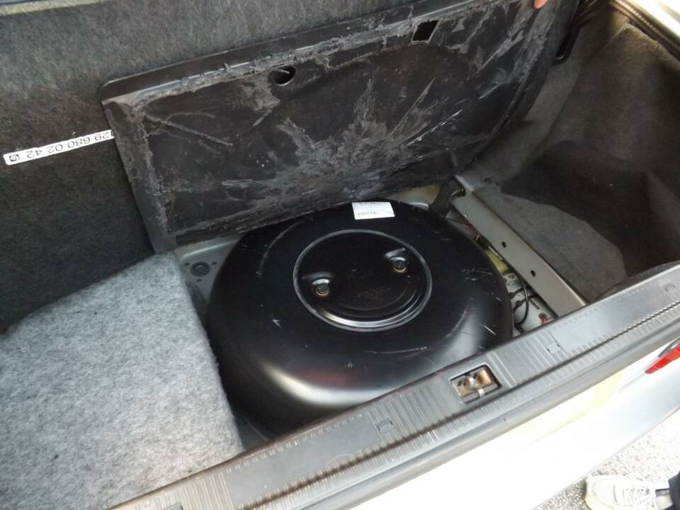 Image 22/50 of Mercedes-Benz SL 280 (1995)