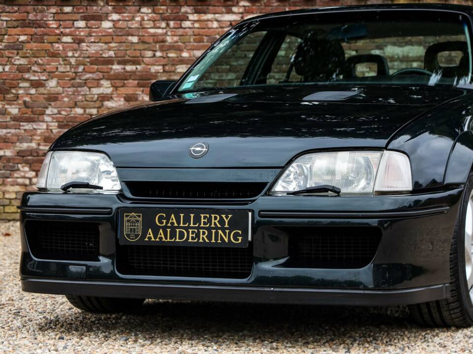 Image 20/50 de Lotus Carlton (1992)