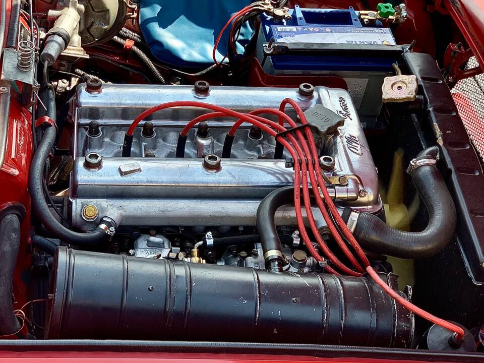 Bild 12/19 von Alfa Romeo Giulia 1300 GT Junior (1969)