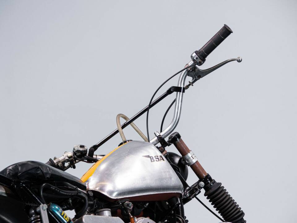 Bild 11/50 von BSA C 15 Scrambler (1963)