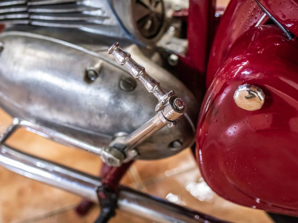 Bild 8/13 von Jawa 350 Typ 354 (1900)