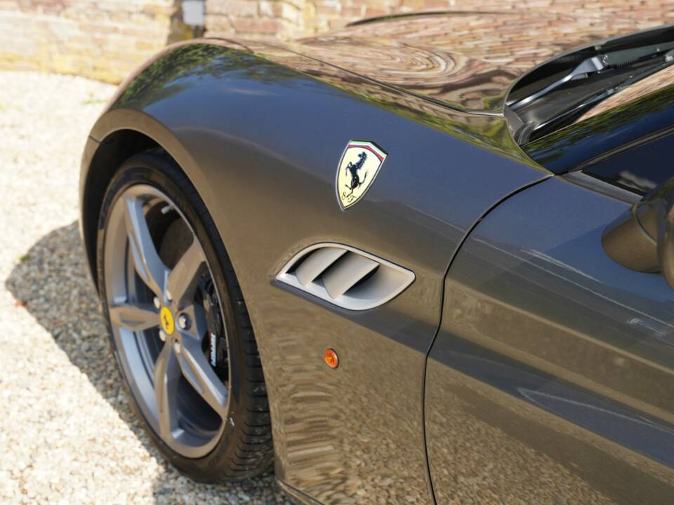 Bild 20/50 von Ferrari California (2010)