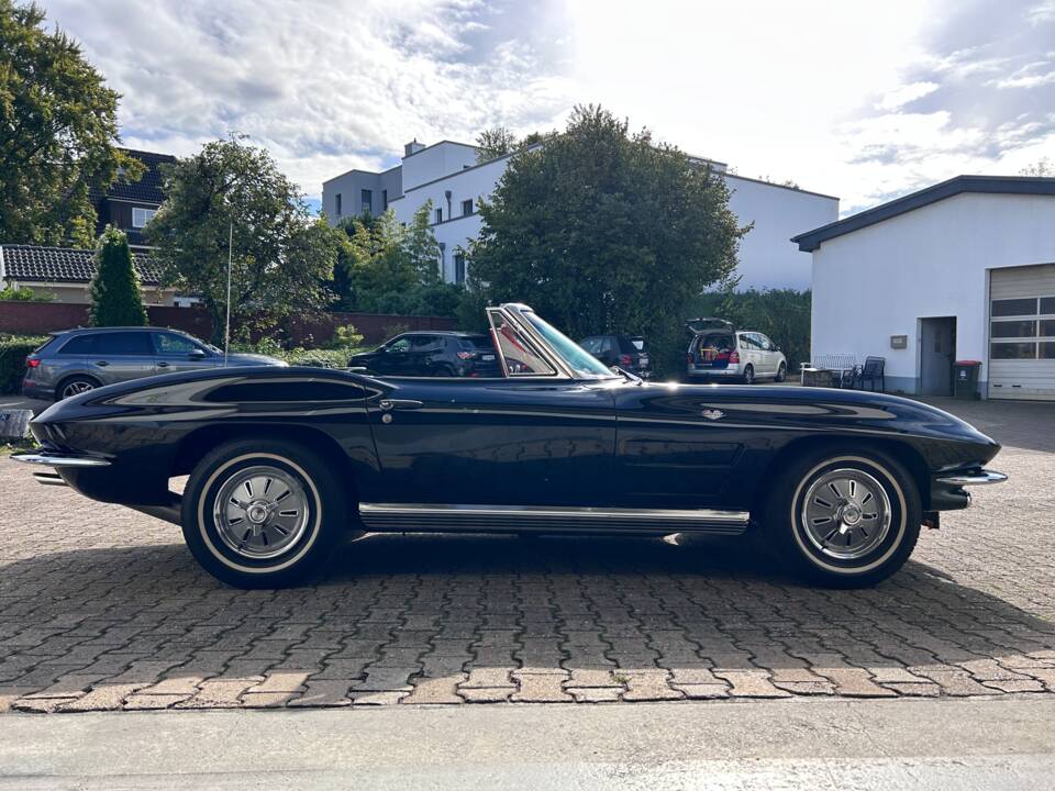 Image 21/41 of Chevrolet Corvette Sting Ray Convertible (1964)