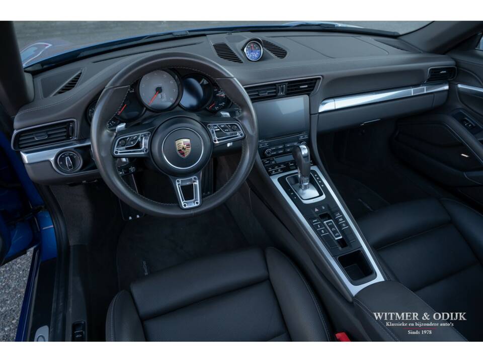 Image 16/44 of Porsche 911 Carrera S (2016)