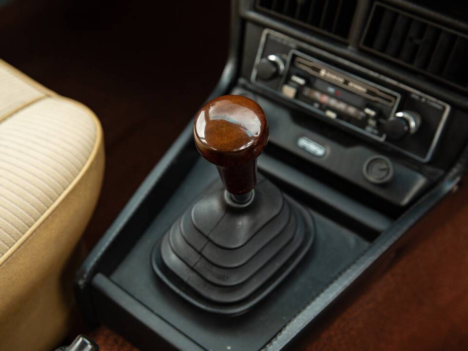 Image 15/44 of BMW 518 (1979)