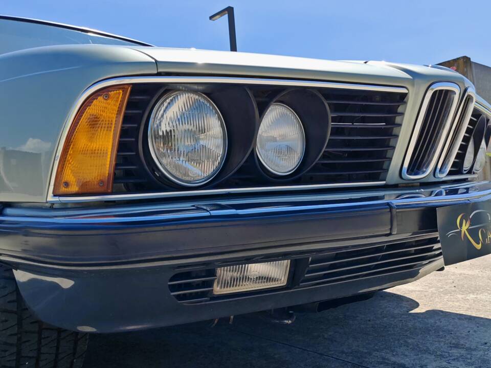 Bild 24/50 von BMW 745i (1982)
