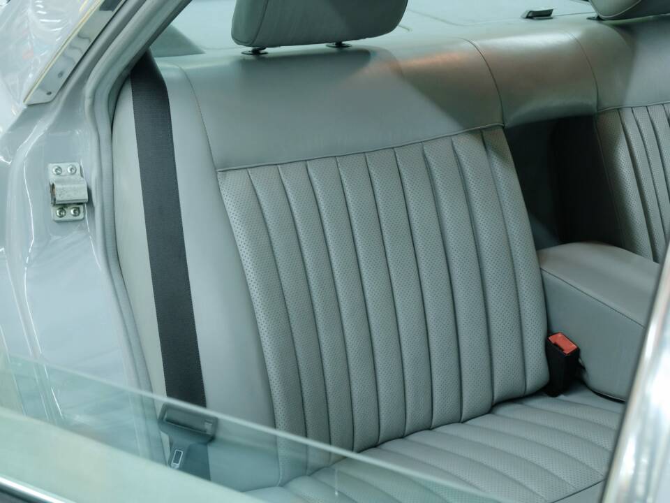 Bild 29/50 von Mercedes-Benz 300 SEL (1986)