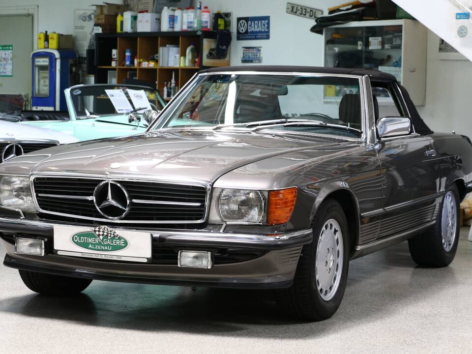 Image 2/37 of Mercedes-Benz 420 SL (1988)