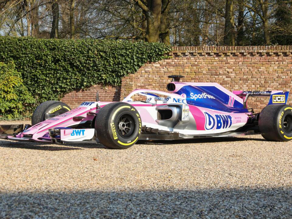 Image 15/48 of Force India VJM10 (2017)