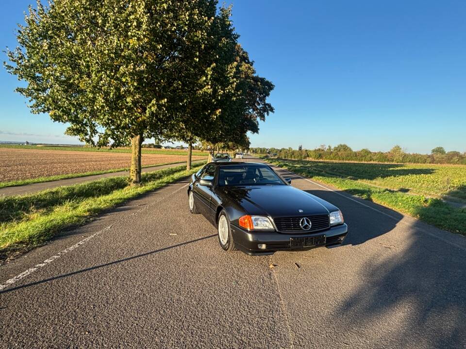 Image 4/49 de Mercedes-Benz 500 SL (1990)