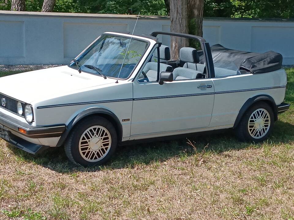 Bild 1/55 von Volkswagen Golf I Cabrio 1.8 (1985)