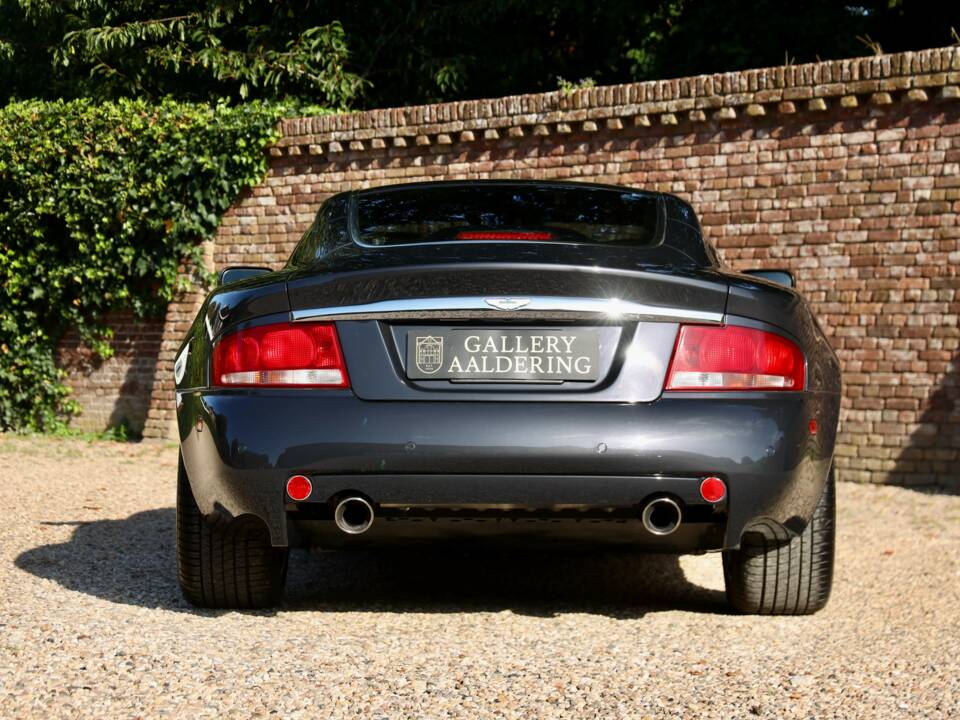Afbeelding 22/50 van Aston Martin V12 Vanquish (2003)