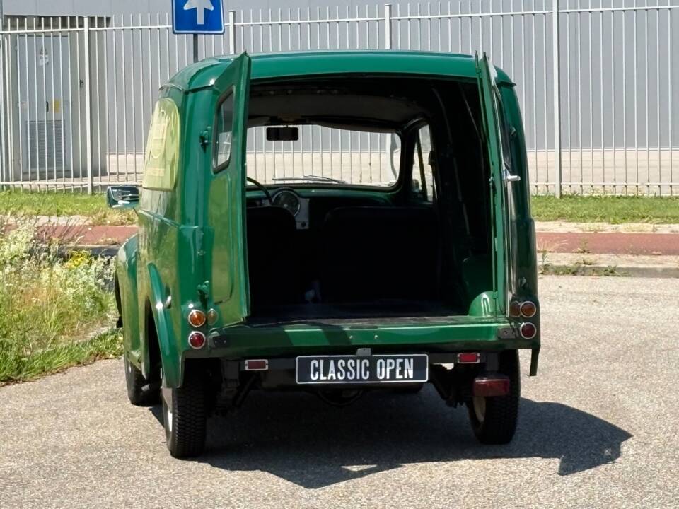Image 11/16 of Morris Minor 1000 Traveller (1969)