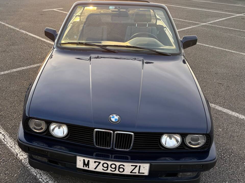 Bild 6/55 von BMW 320i (1991)