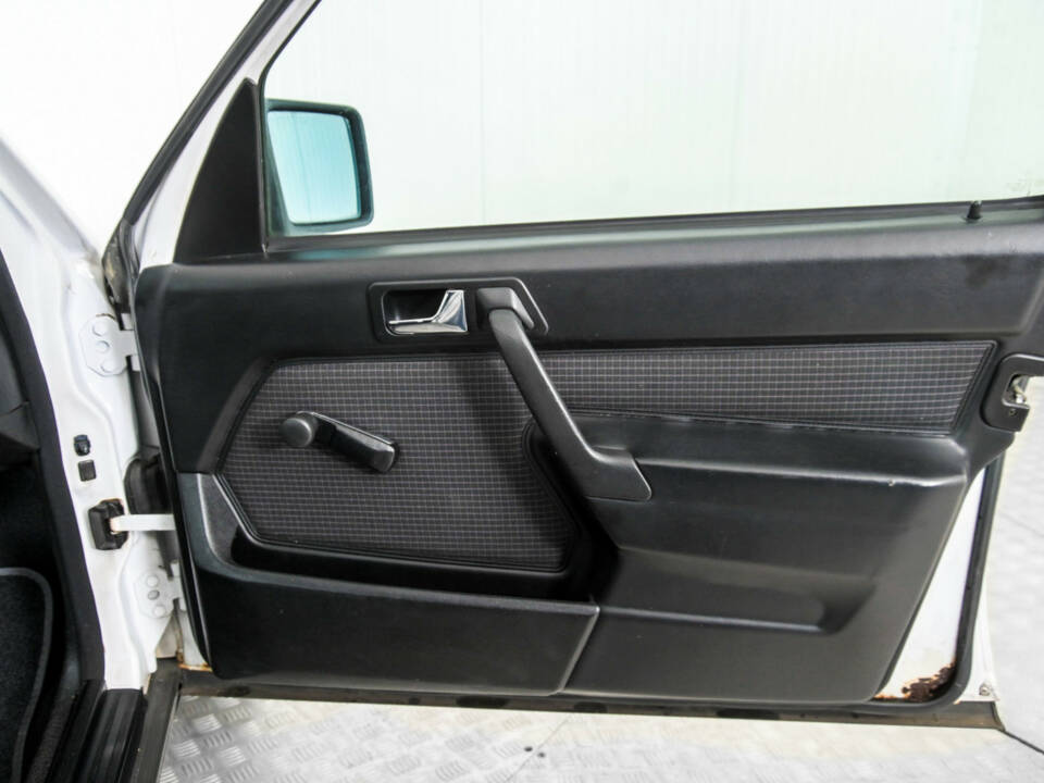 Bild 33/50 von Mercedes-Benz 190 D (1986)