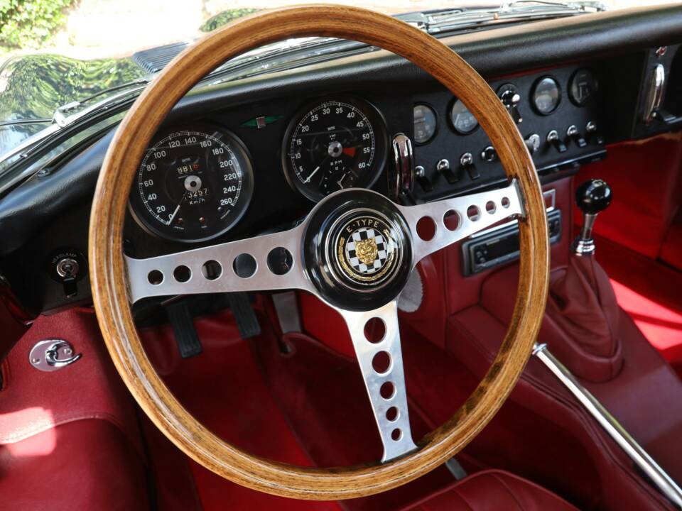 Imagen 16/50 de Jaguar E-Type 4.2 (1964)