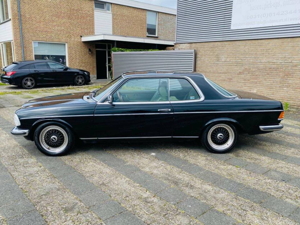 Afbeelding 2/50 van Mercedes-Benz 230 C (1980)