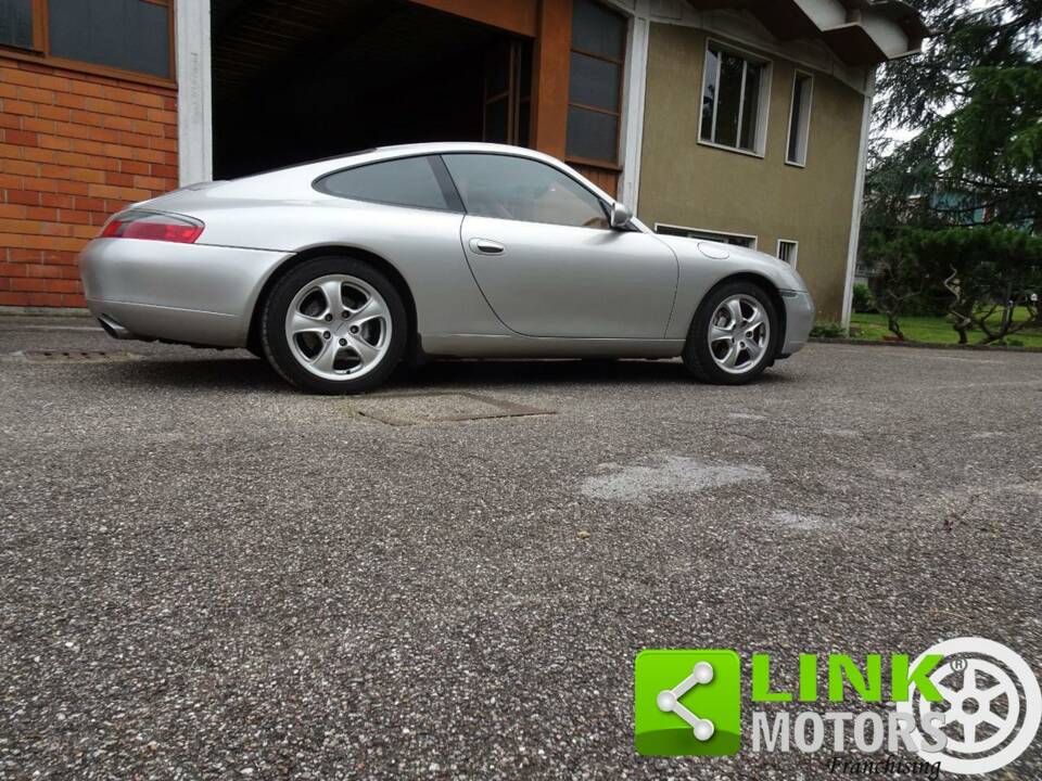 Bild 6/10 von Porsche 911 Carrera 4 (2000)