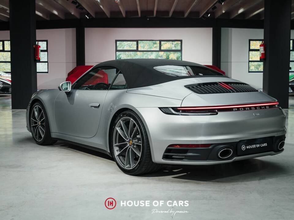 Image 9/25 of Porsche 911 Carrera (2023)