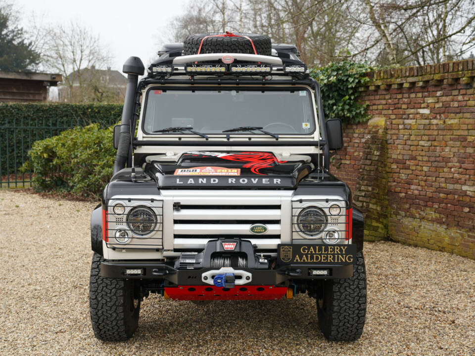Image 34/50 of Land Rover Defender 110 (2010)