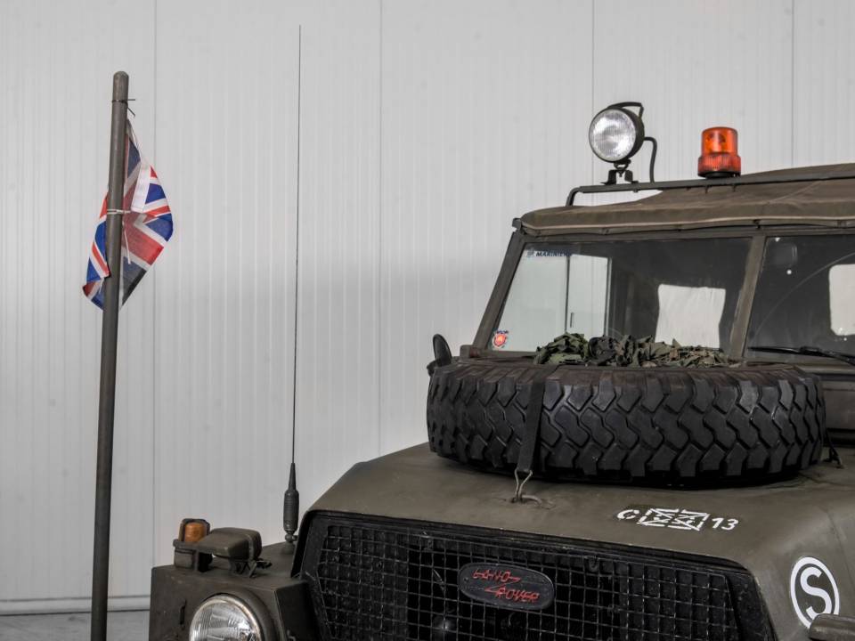 Image 36/50 of Land Rover 88 Lightweight (1979)