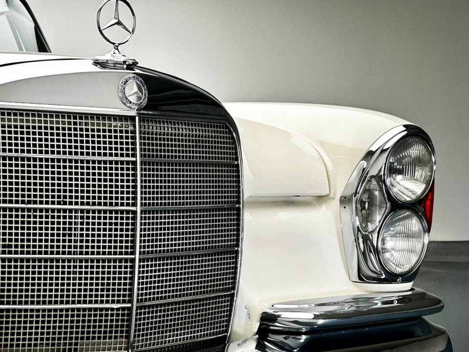 Bild 5/11 von Mercedes-Benz 220 SE b (1963)