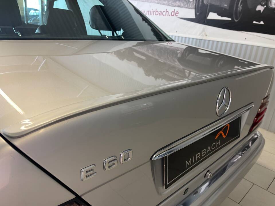 Bild 13/19 von Mercedes-Benz E 60 AMG (1993)